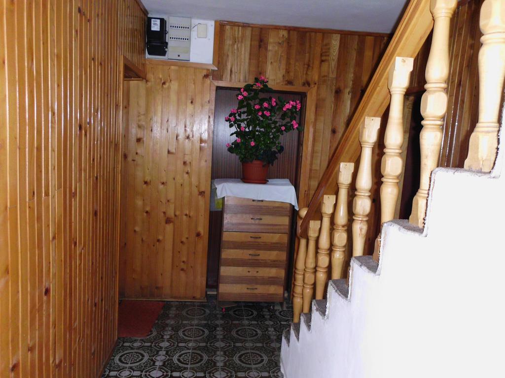 Guest House Krga Кореница Екстер'єр фото